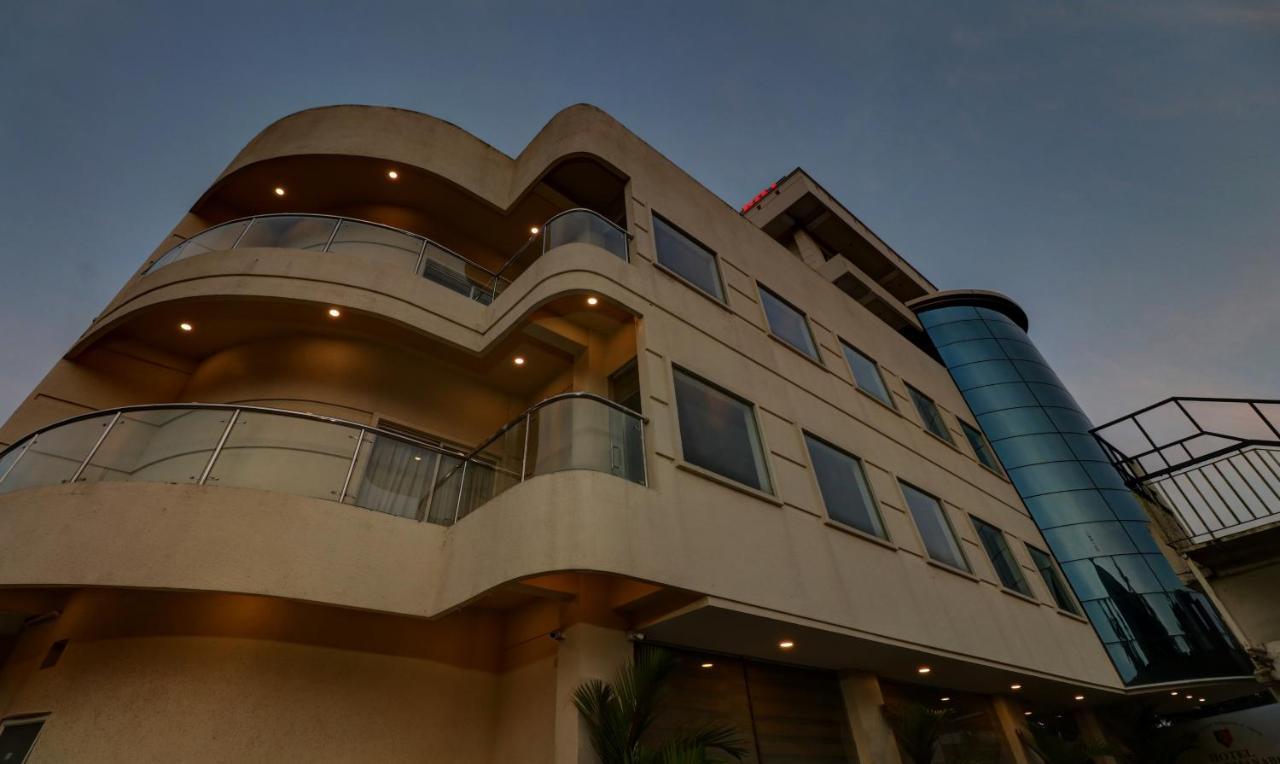 Treebo Tryst Sreepadmanabha Balaramapuram Hotel Kovalam Luaran gambar